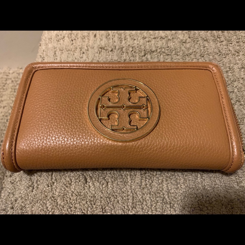Authentic Tory Burch wallet
